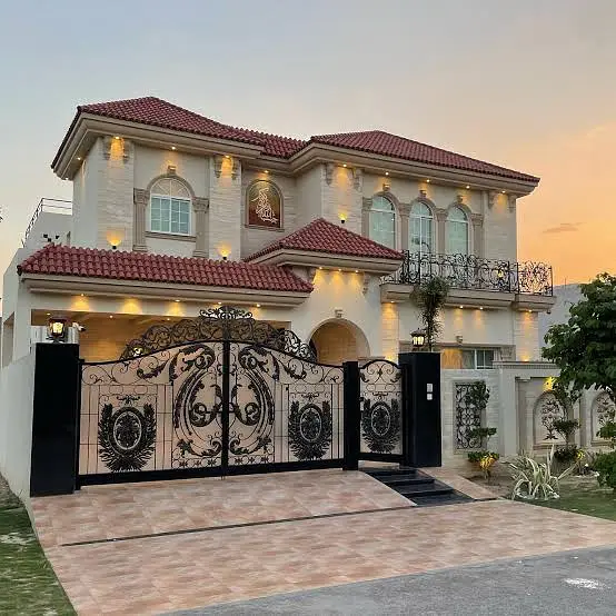 1 Kanal Brand New First Entry House For Sale in Wapda Town Lahore.