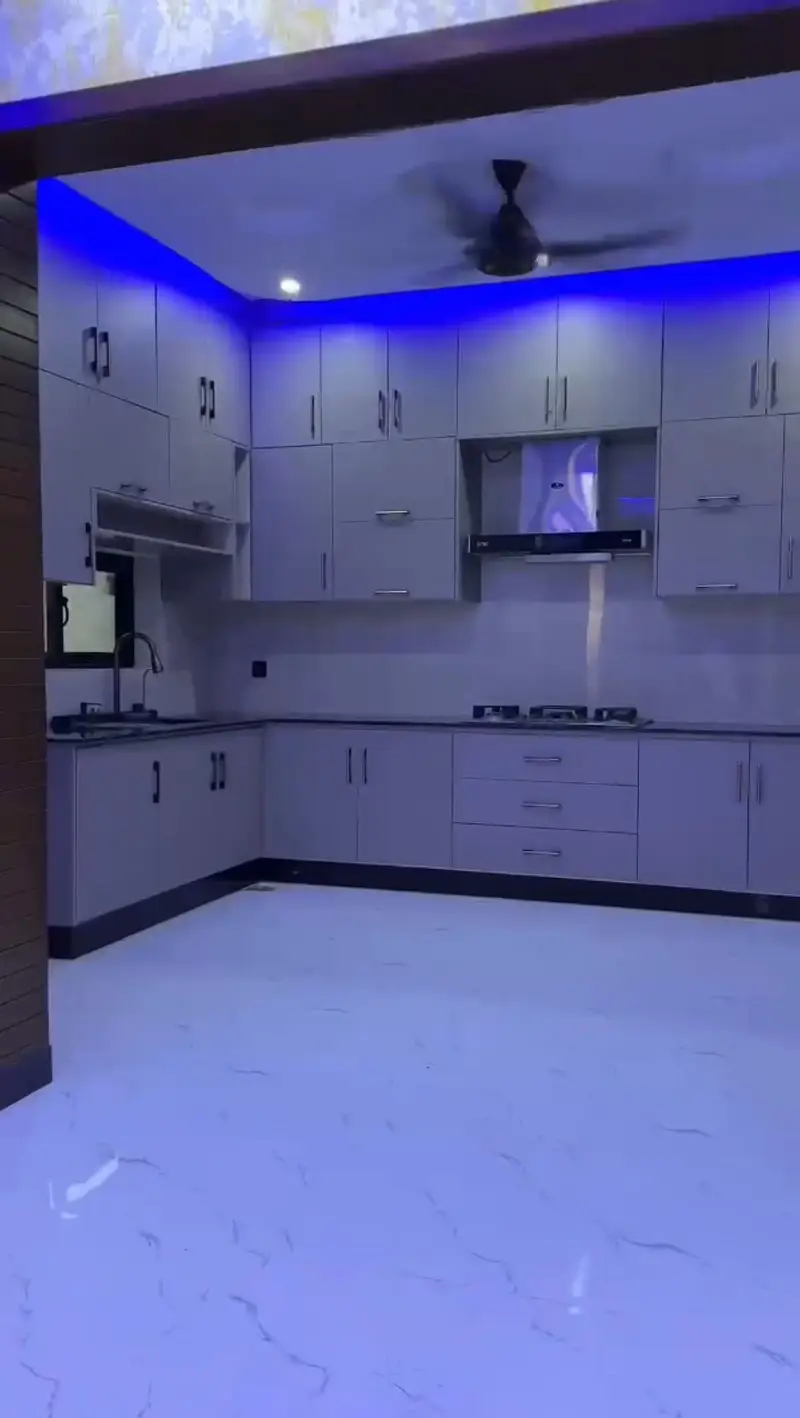 10 Marla Brand New Luxury House For Sale In A Extension Block Prime Location