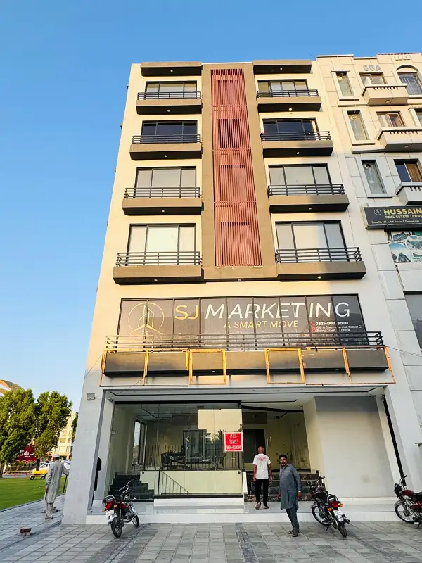6 Marla Corner Brand New 7 Storey Facing Talwar Chowk Plaza For Sale At Hot & Premium Location Of Bahria Town Lahore